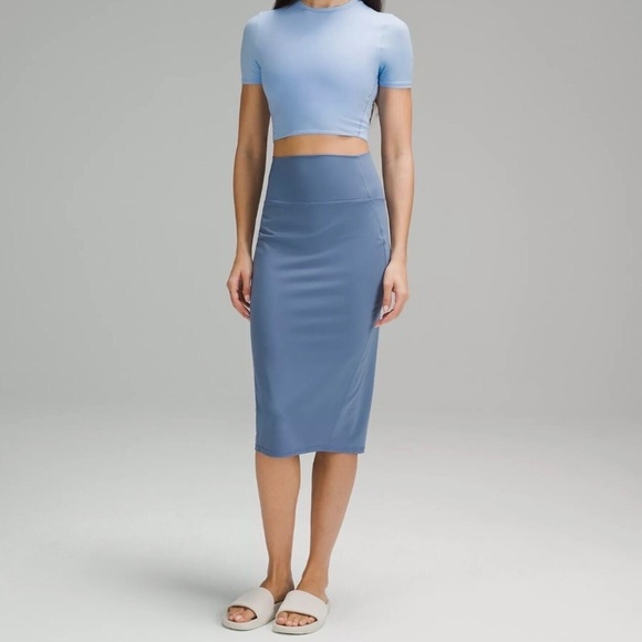 LULULEMON Nulu Slim Fit High Rise Midi Skirt~ Size 12 - Picture 2 of 6